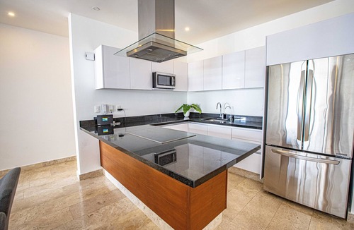 Downtown Cancun Condo | Luxury Condo in the heart of Downtown Cancun! Fast Wifi.