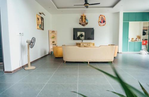 La Gi Villa | Luxury Mi-a Villa LaGi 4pn, huge salted pool, outdoor bbq and kara, up to 20