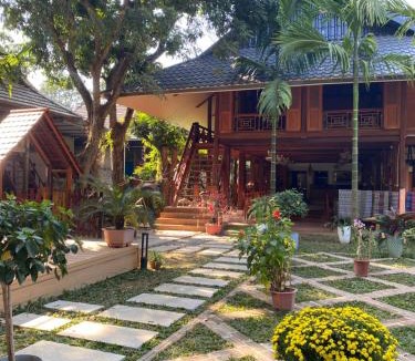 Lac Village Hotel | Mai Chau Dreams Homestay