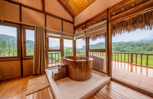 Mai Chau Hotel | Mai Chau Onsen Retreat