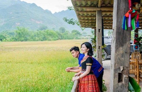 Mai Chau Hotel | Mai Chau Sunrise Village