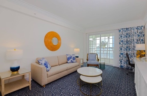 Marathon Hotel | Marathon Beachfront | 2Kings, Veranda + 2LuxeBaths