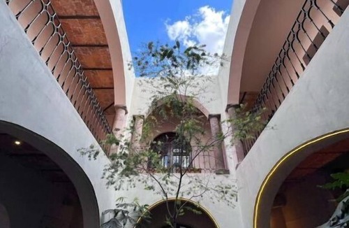 San Luis Potosi Hotel | Master queen suite