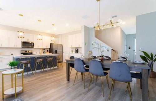 Davenport House | Modern 3BR w/Game Garage @ Festival Resort 808