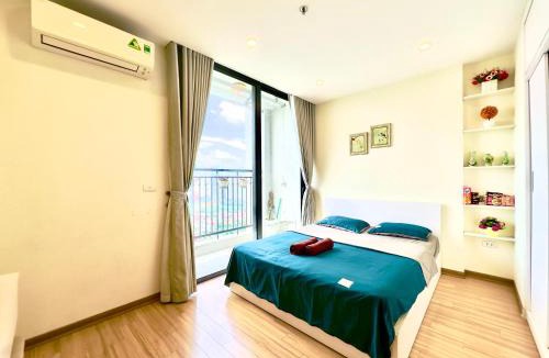 Tu Liem Apartment | Modern Lakeside Studio Living Near Marriott Hotel and Keangnam Tower