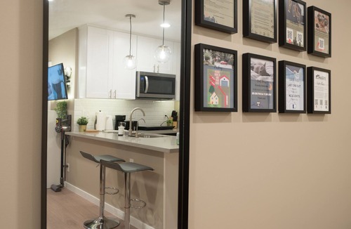 East Pasadena House | Modern Private Studio - Mins away from Everything in Pasadena!