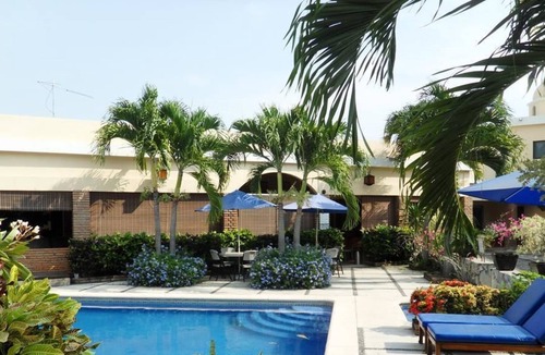 Colima Hotel | Montroi Express