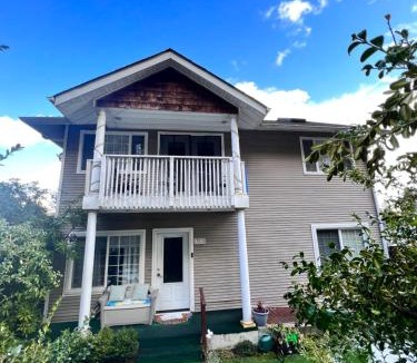 Shoreline House | MountForest