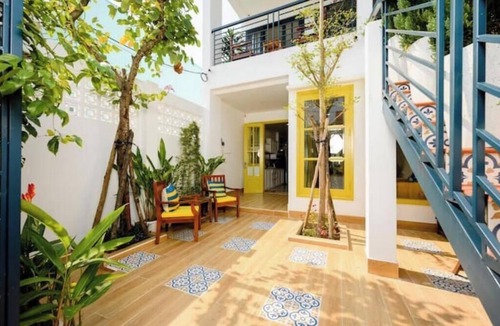 Cam An House | Mustard house