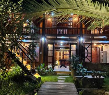 Phu My Ski Chalet | Núi Dinh Stilt House - Phú Mỹ