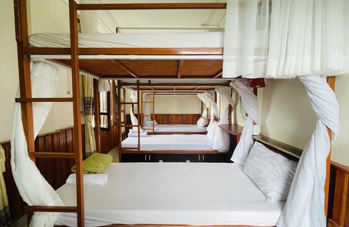 Hue City Centre Hotel | Nam Phương Riverside Villa