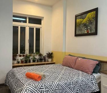 Phuong 1 Apartment | Nhà riêng 6 Phòng Ngủ-Tối đa 16 người- Cách Bùi Viện 1km