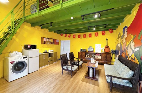Old Quarter Apartment | Night Market View Apartment, Inside Walking Street, Large Balcony, Max 5