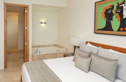 Playa Diamante Resort | Ocean Breeze Acapulco