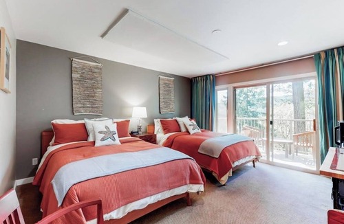 Rosario Apartment | Ocean View Studio with Private Balcony Near Moran State Park
