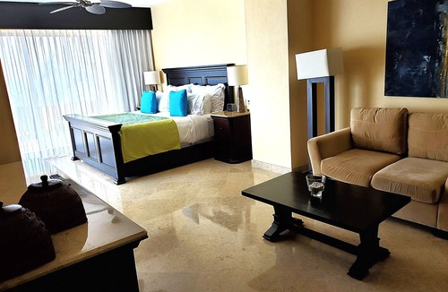 South Shore Hotel Area Resort | Oceanfront 3BR Prime PH 5 Star Garza Blanca Resort Christmas Dec20-27 &. ore!