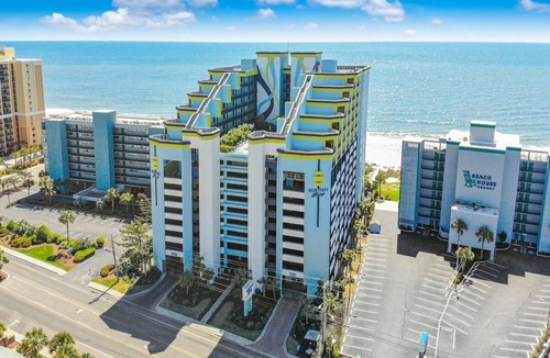 Myrtle Beach Hotel | Oceanfront Premier King Suite 7th Flr