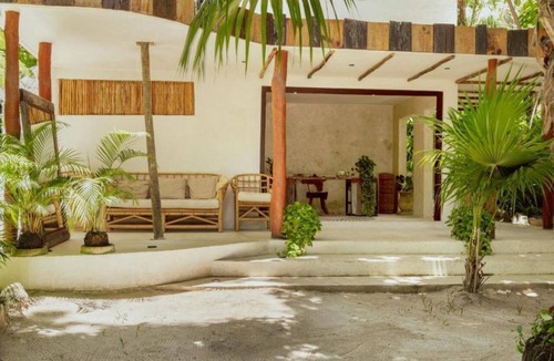 Zona Hotelera Cabin | Oceanfront Suite
