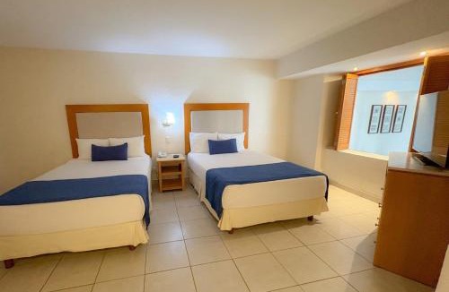 South Hotel Zone House | Oceanfront, views & amenities!