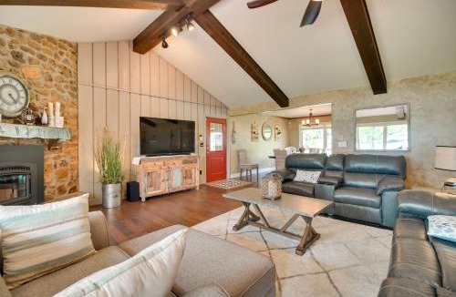 Afton House | On-Site Lake Access: Group Getaway in Afton