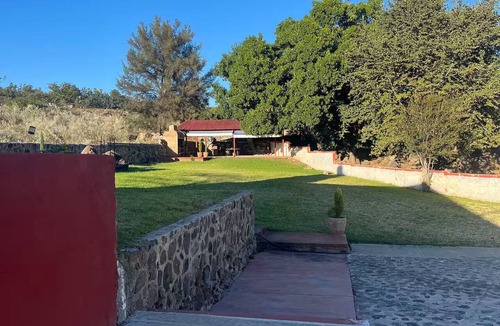Tala House | Party Ranch in Spring Forest