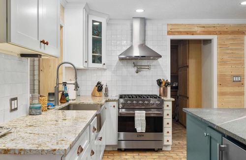Rockwell House | Peninsula Lake Home With POOL/HOTTUB~ Amazing Lake Views ~ Water On 3 Sides!