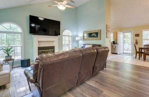 LaGrange House | Pet-Friendly LaGrange Vacation Rental w/Deck!