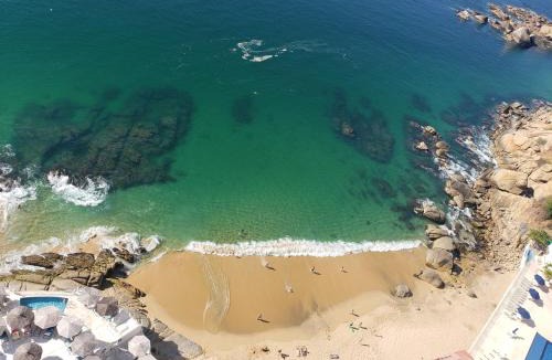 Costera Acapulco Hotel | PH Torres Gemelas