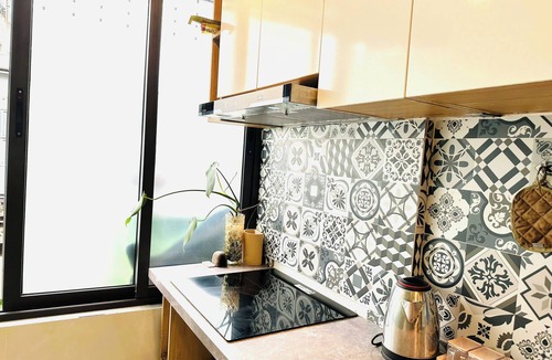 Old Quarter Apartment | Pho Co - OQ Hanoi Stay Railway View AC highspeed WIFI - The Train Home Hanoi