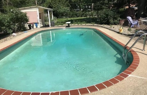 Springfield House | Pool & Spacious 5BR, Classic Home, Fully Furnished