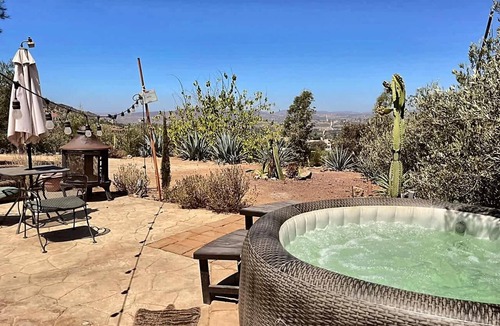 San Antonio de las Minas RV Rental | Private Jacuzzi | Mountain View | Wine Country