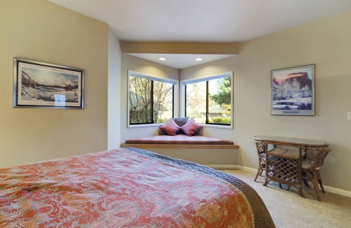 Century West Hotel | Private Mt. Bachelor Village suite in Bend with access to resort hot tubs/pool