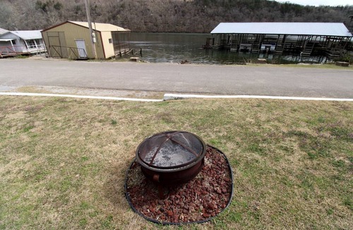 Rockaway Beach Cabin | Quaint Lakeside Cabin for a Memorable Fishing Trip to Lake Taneycomo in Rockaway Beach, Missouri