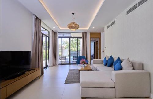 Cam Lam Villa | Quang Minh Villa Modern 3BR Pool Villa near Cam Ranh Beach