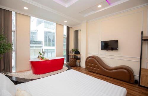 Nguyen Thai Binh Hotel | Quy Hung Hotel - Ben Thanh Market