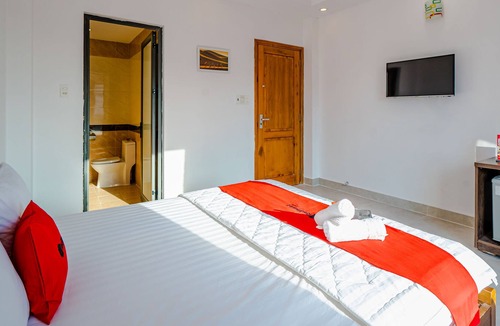 Go Vap Hotel | RedDoorz The Sun Hotel near Duong Quang Ham Street