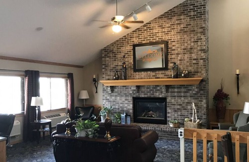 Thorp House | Right on Budget! 2 Budget-friendly Units, Free Breakfast, Near Marieke Gouda!