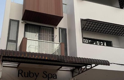 Cai Rang House | Ruby Homestay gần bến Ninh Kiều - Camellia balcony