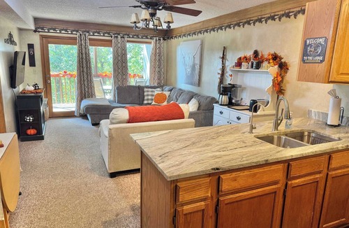Notch Estates Condo | Rustic Ozark Retreat (First Responder Owner)