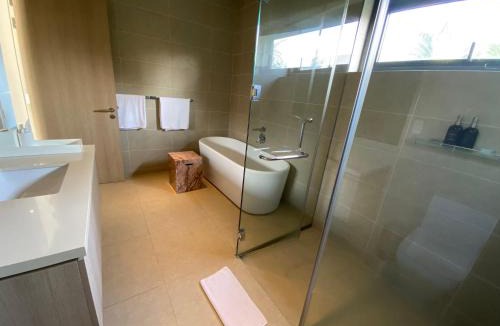 Phuoc Thuan Villa | SANCTUARY HỒ TRÀM - Riverfront Pool Villa