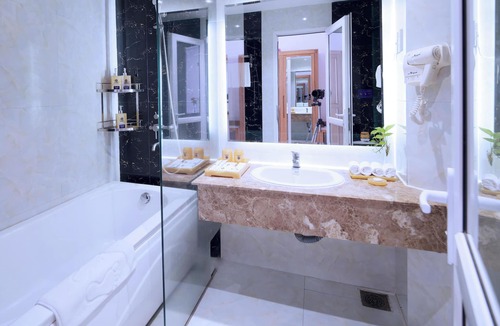 Quy Nhon Hotel | Sandals Hoàng Yến Hotel