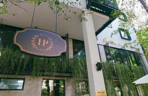 Phu My Hung Hotel | SANTINY Hotel