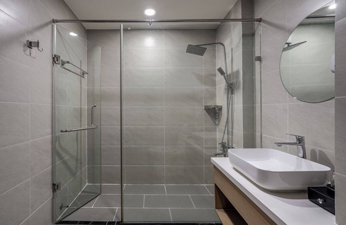 Bui Thi Xuan Hotel | SAZI Resin Hotel - Free Nails/HairWash