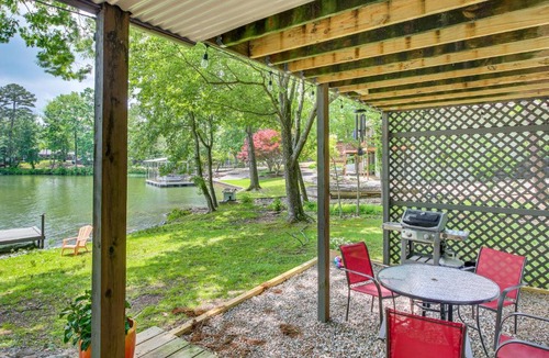Hot Springs Village Apartment | Scenic Studio on Lake Desoto w/Patio!