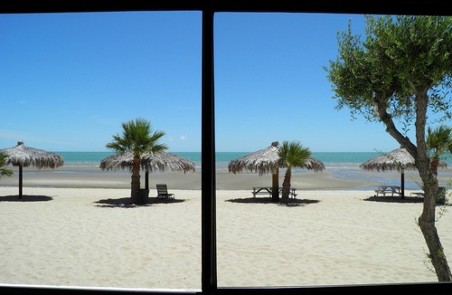 San Felipe Hotel | Seaside Hotel & Victor's RV Park