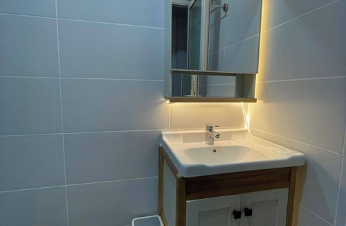 Downtown Ho Chi Minh City Hotel | SeeU Stay | Hidden Gem in District 1, Quiet Stay Near Saigon Nightlife