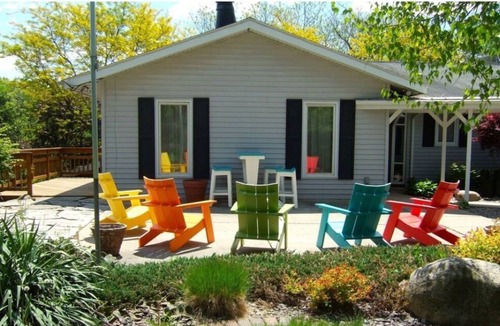 Ames House | Serene rural accommodations minutes away from Ames and Iowa State University