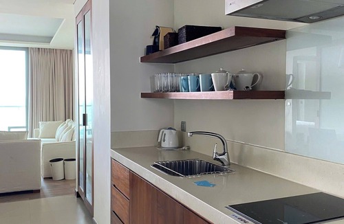 Son Tra Apartment | Serviced Aparthotel - 2 bedrooms, 3 balconies, beachfront, central, rooftop pool