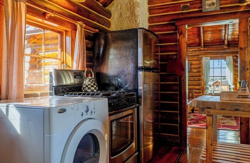Shell Cabin | Shell Town Cabin- Classis Log Cabin, Large Fireplace, Base of the Bighorns Location