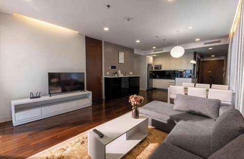 Ba Dinh Condo | Spacious 115m² Lancaster| Pool,Lake View,near Lotte